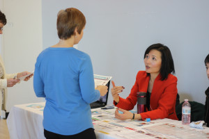 Amy promoting Dietitians of Canada and answering visitor's inquiries